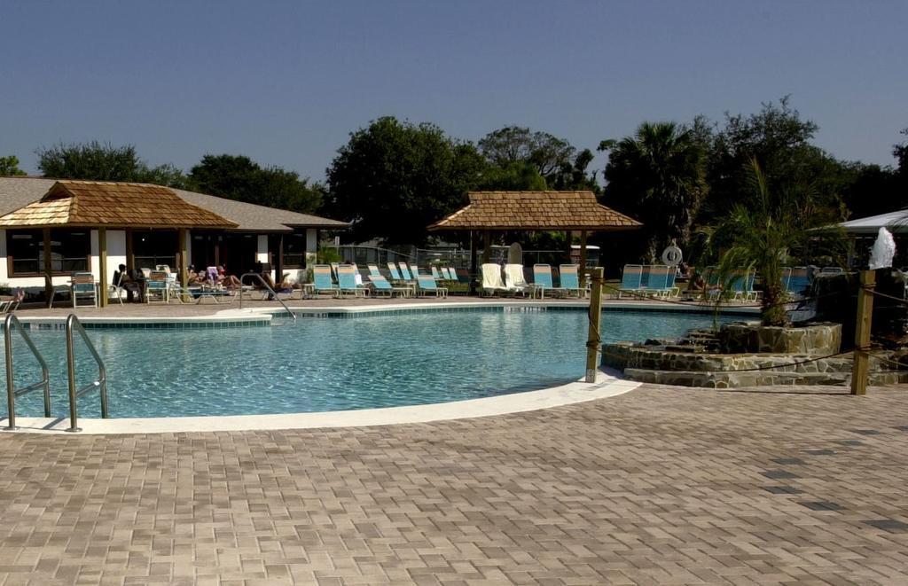 Cypress Cove Nudist Resort Поинсиана Екстериор снимка