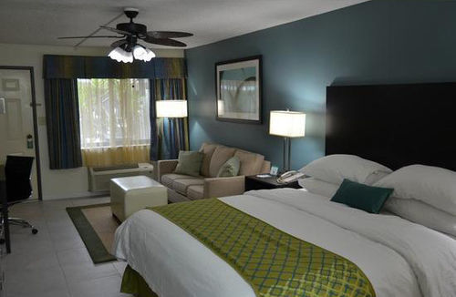 Cypress Cove Nudist Resort Поинсиана Екстериор снимка